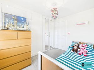 Bedroom- click for photo gallery